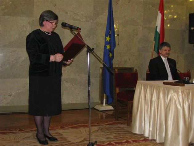 parlament_002.jpg